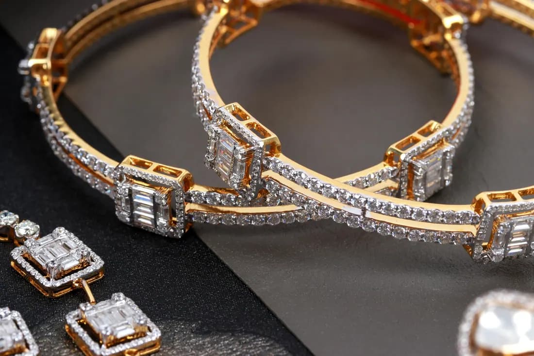 Delisha Bangle 005
