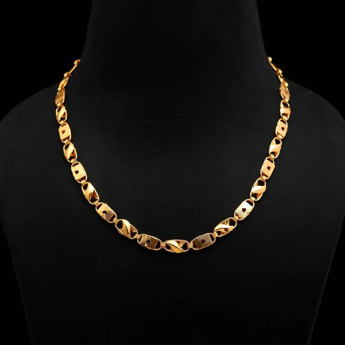 Faceted Marine-Link Gold Chain